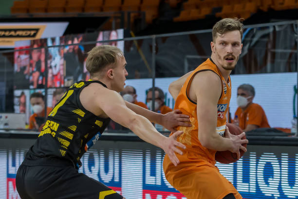 调整与执行 调整与执行