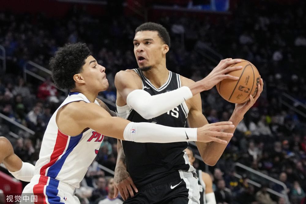 气壮地宣称 气壮地宣称