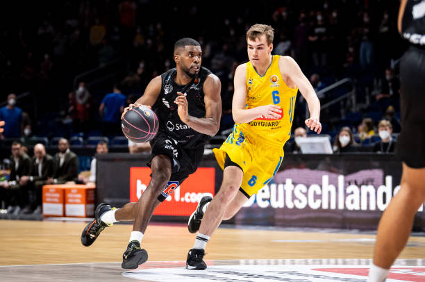 瓜迪奥拉初 瓜迪奥拉初