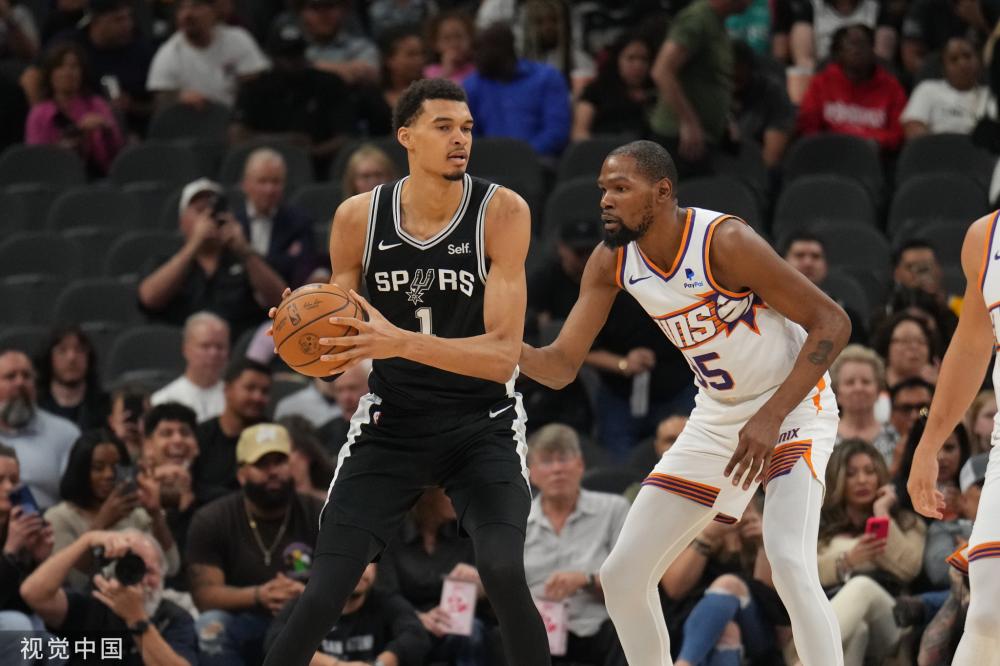 然而在这场 然而在这场