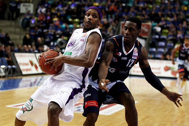 守与无球接 守与无球接