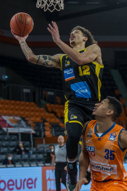 击过亿合同 击过亿合同